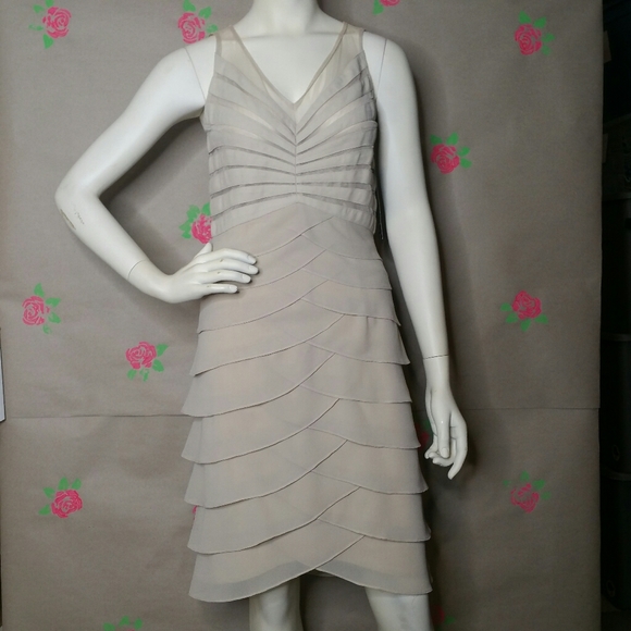 NEW Scarlett Nite Nude Ecru Tan Sleeveless Dress 8 - Picture 4 of 10